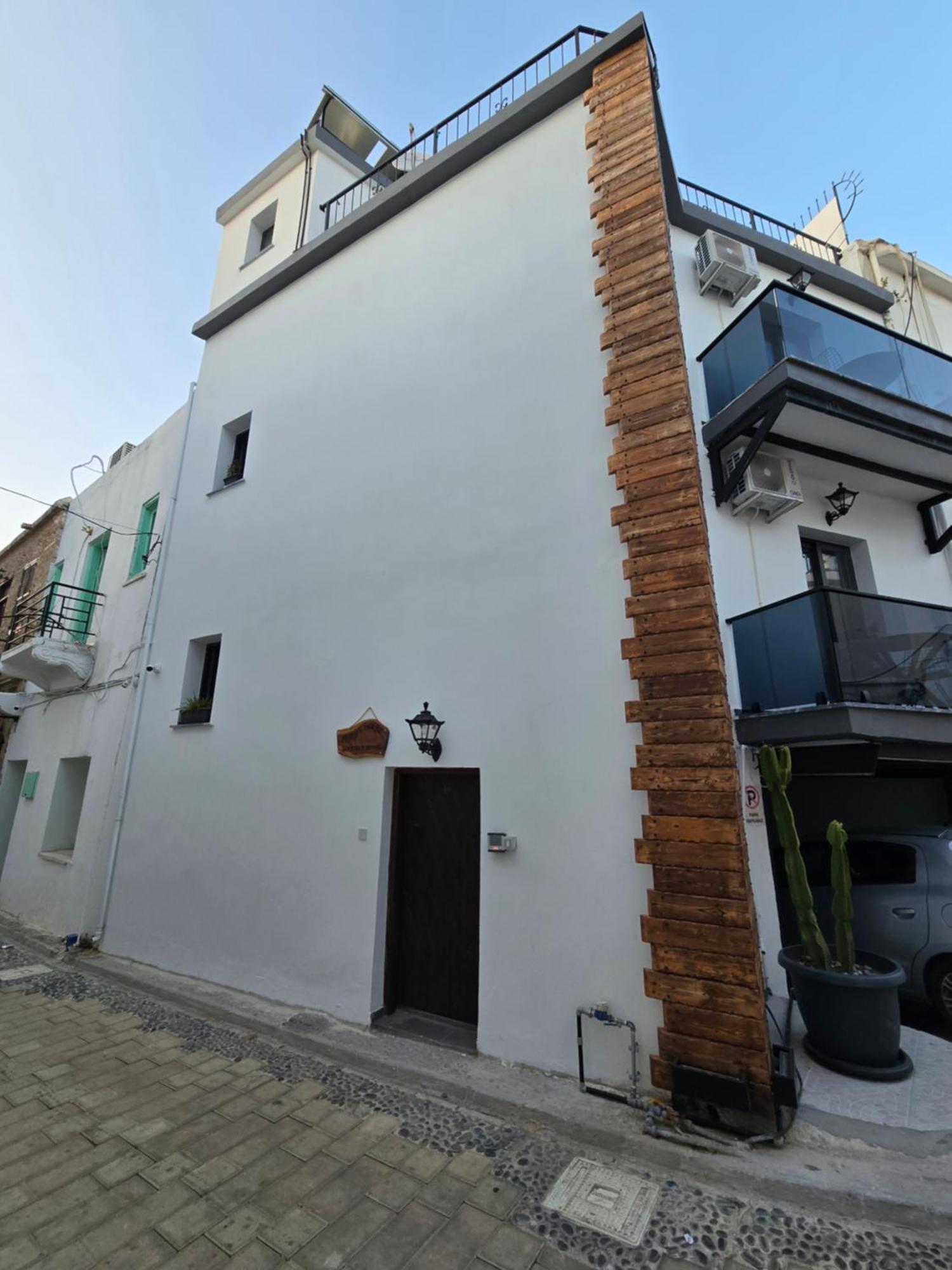 Cyprus Harbour Suites Kerýnia Eksteriør bilde