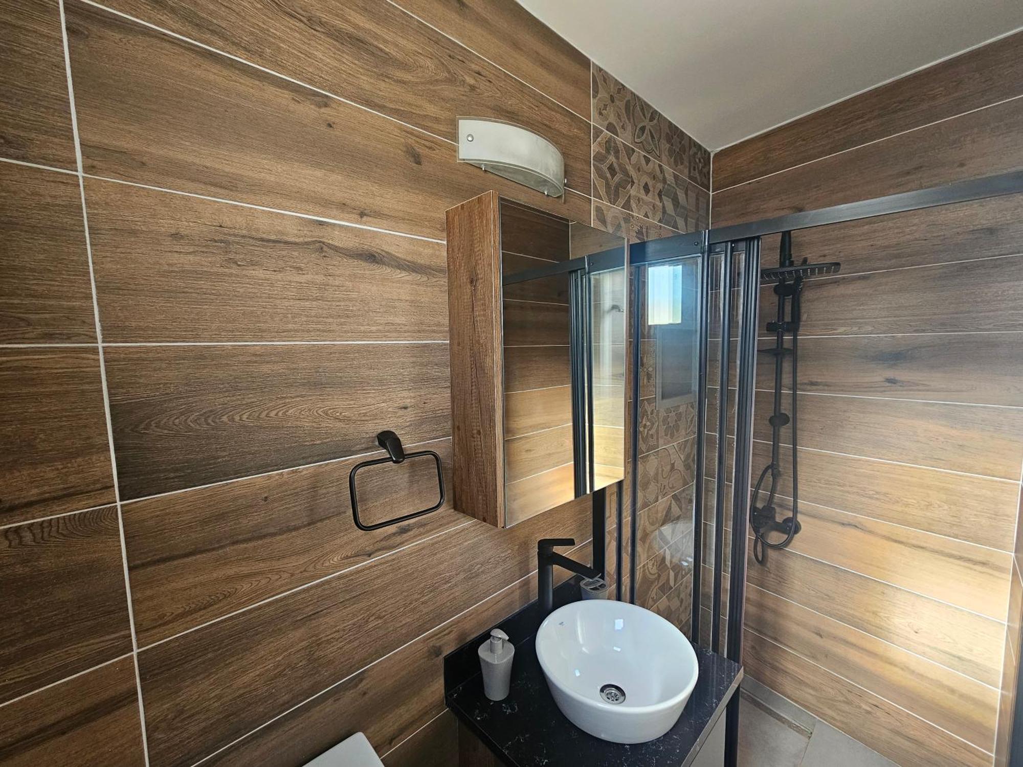 Cyprus Harbour Suites Kerýnia Eksteriør bilde