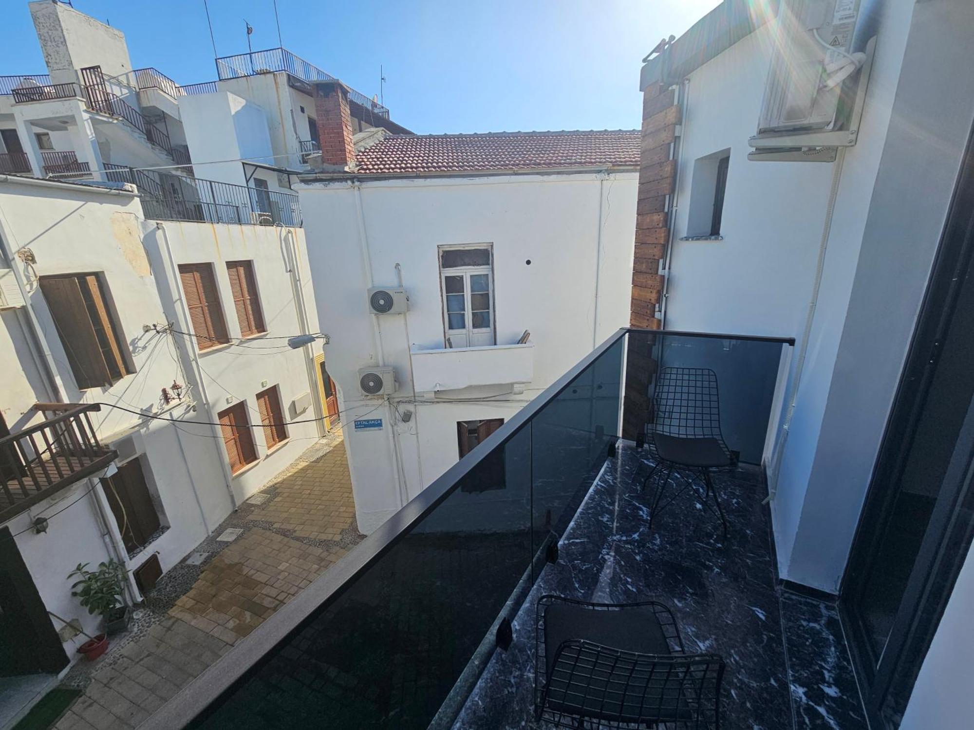 Cyprus Harbour Suites Kerýnia Eksteriør bilde